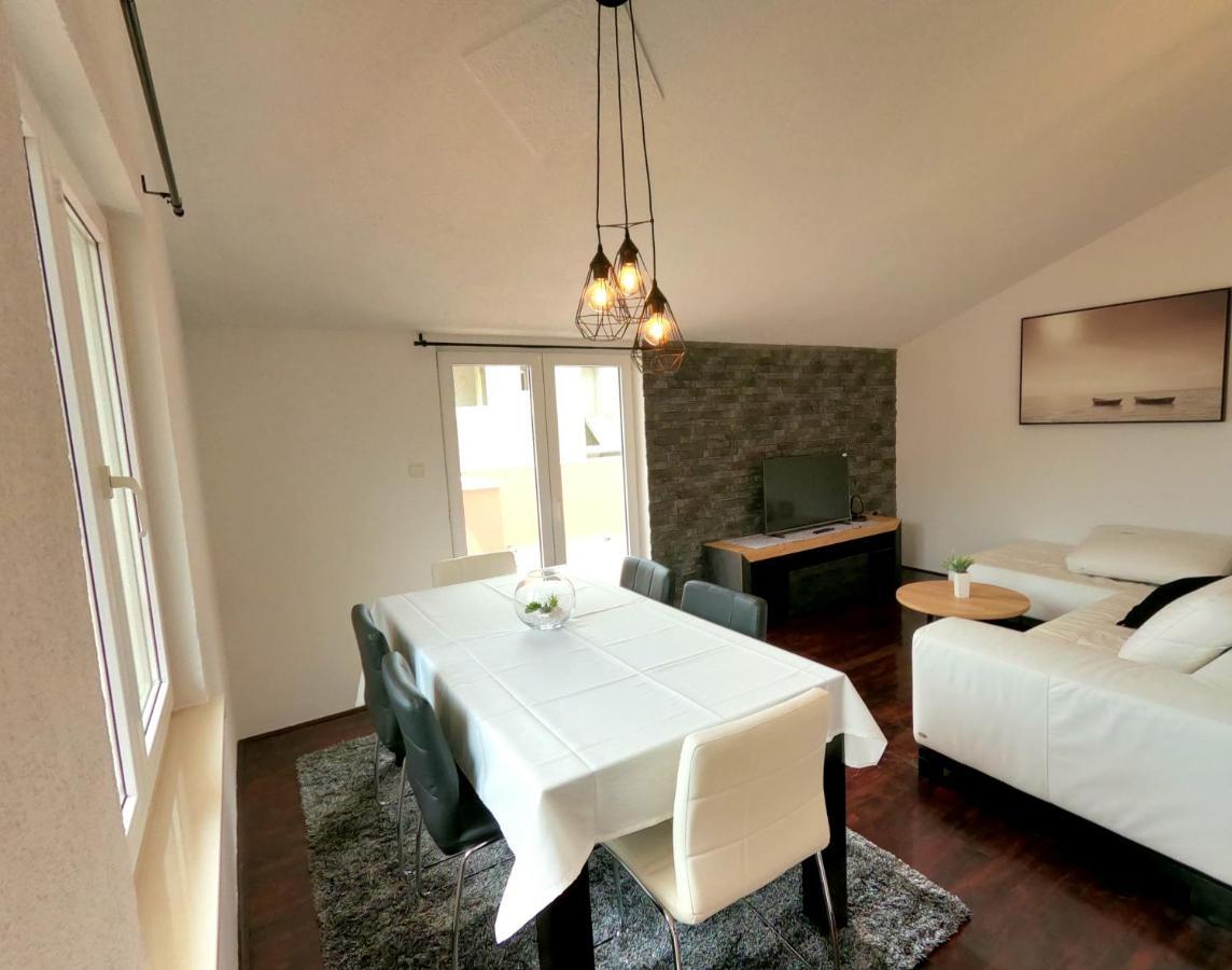 Lifestyle Apartment Podstrana Kültér fotó