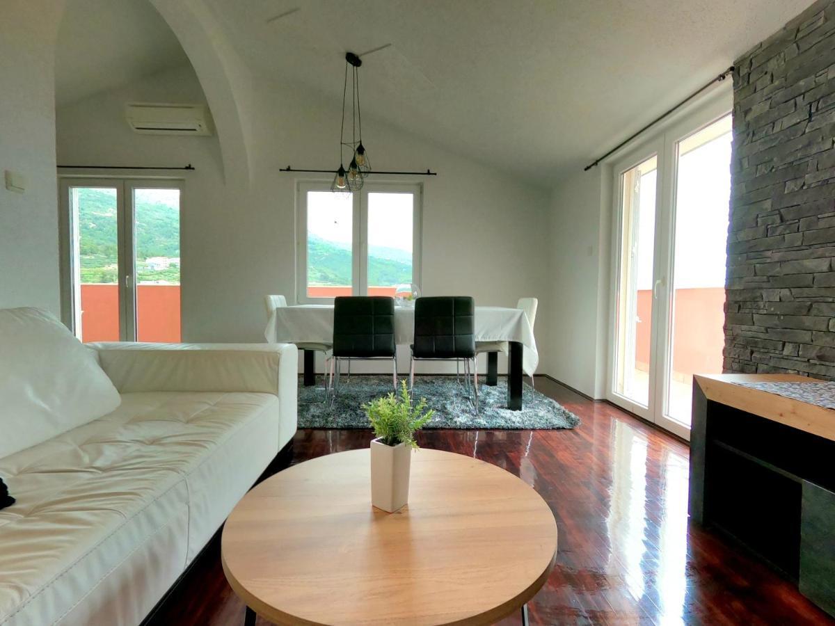 Lifestyle Apartment Podstrana Kültér fotó