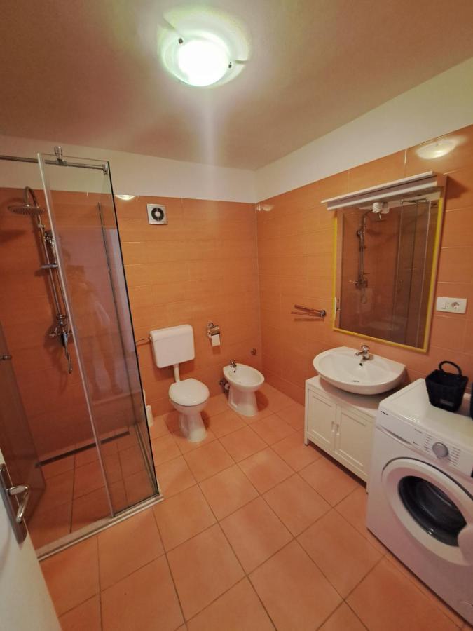 Lifestyle Apartment Podstrana Kültér fotó