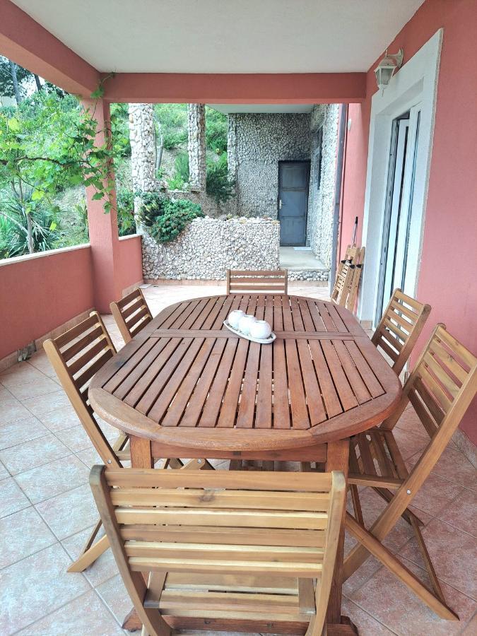 Lifestyle Apartment Podstrana Kültér fotó
